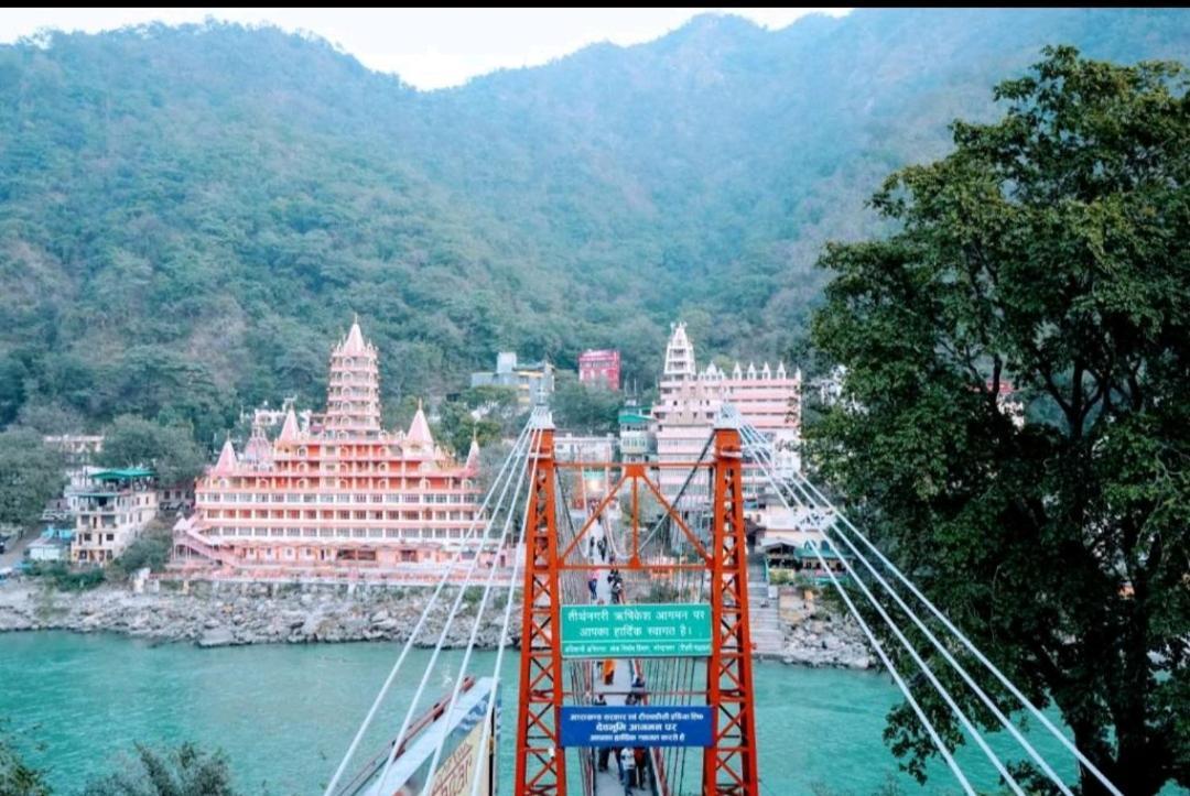 Flying Penguin Hostel Rishikesh Exterior photo